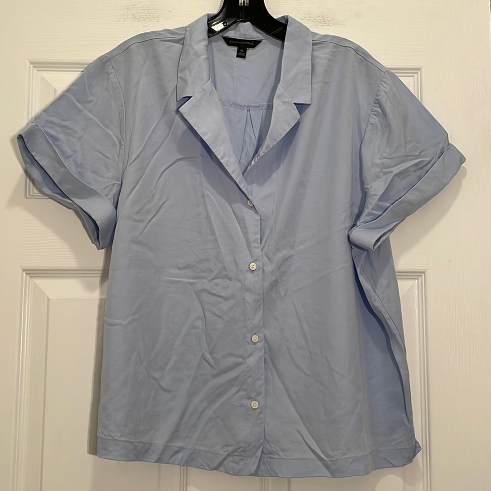 Banana Republic Light Blue Short Sleeve Button Down
